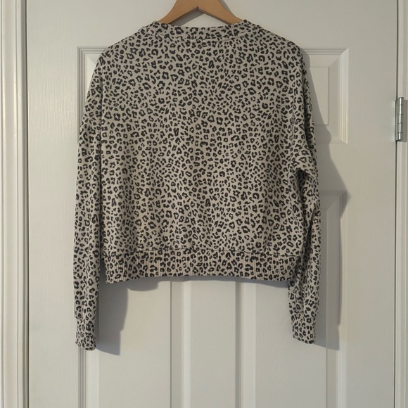 2/$20 Nue Garage Woman’s XS Leopard Print Top - Picture 2 of 9